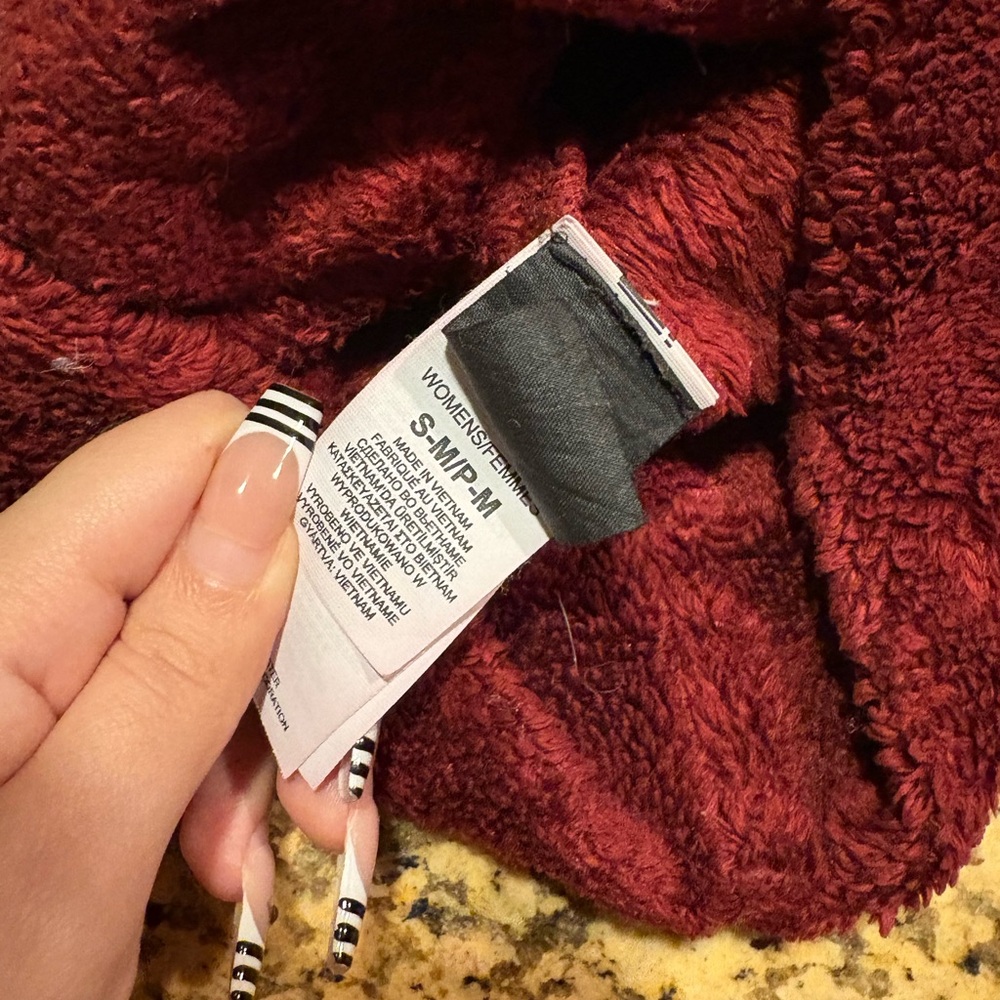The North Face Burgandy Osito Beanie - Picture 7 of 8